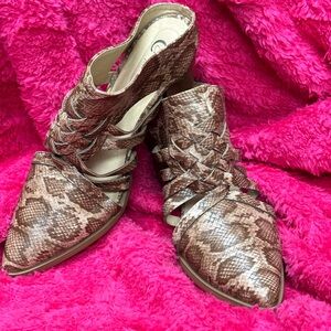 Chic Cato Brown Snake-Print Pointed-Toe Block Heel Mules